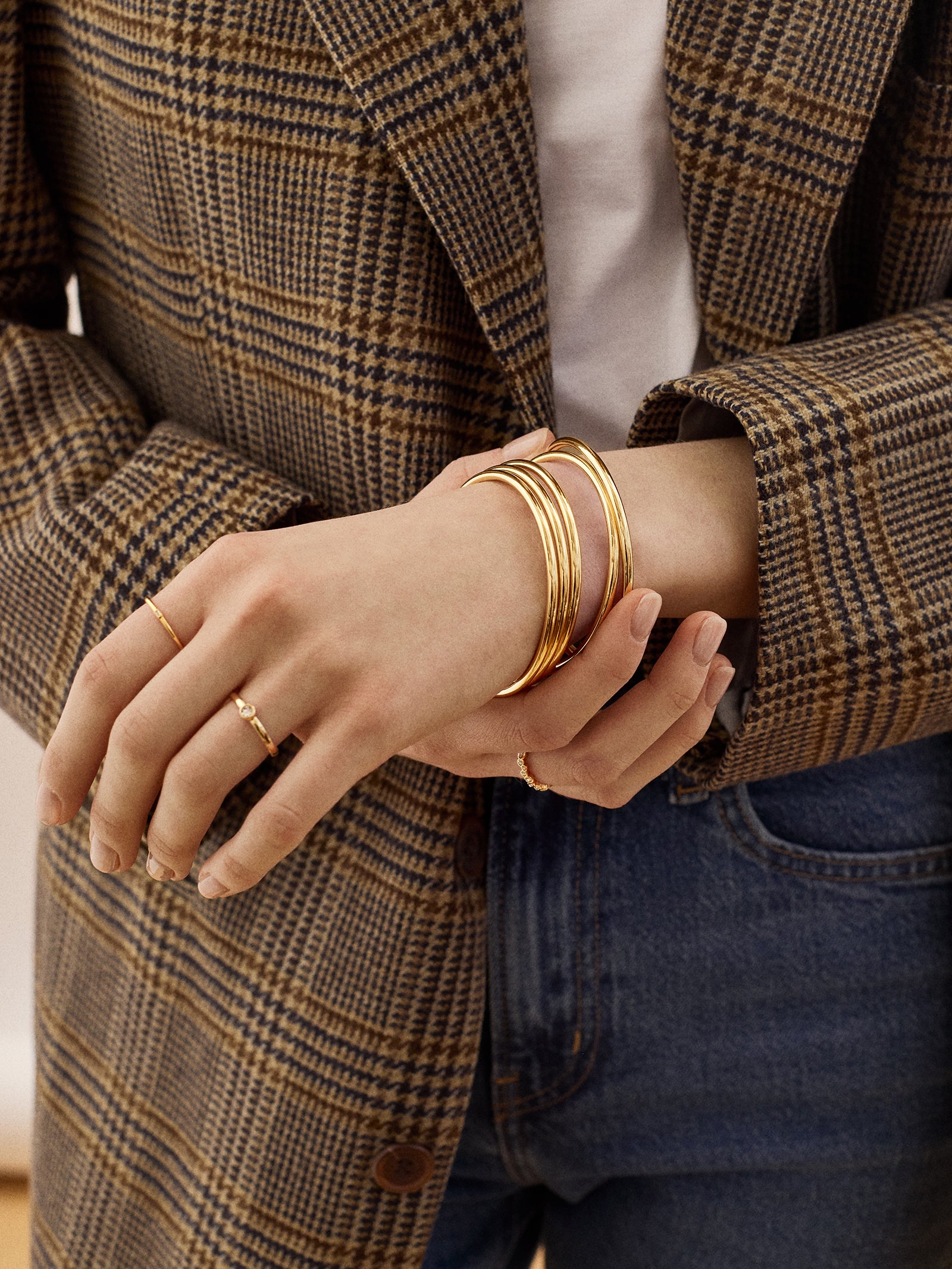 Alexia Bangle Bracelet Set - Gold - Image 2